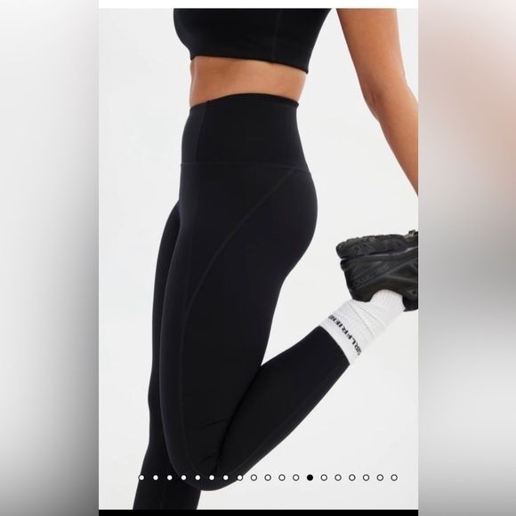 girlfriend collective Pants - Girlfriend Collective Black Compressive High-Rise Leggings, size XS